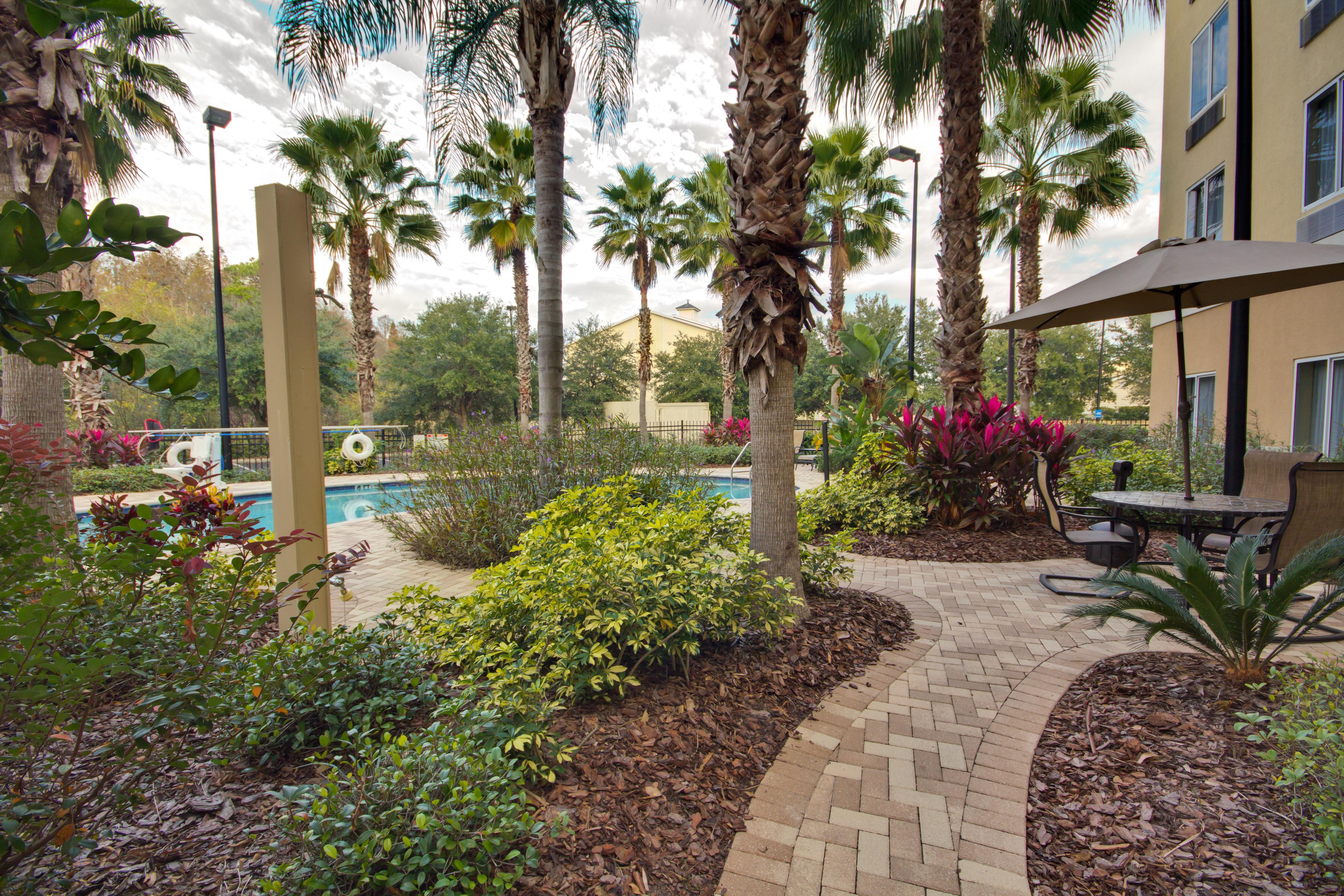 Holiday Inn Express And Suites Tampa I-75 At Bruce B. Downs By Ihg Bagian luar foto